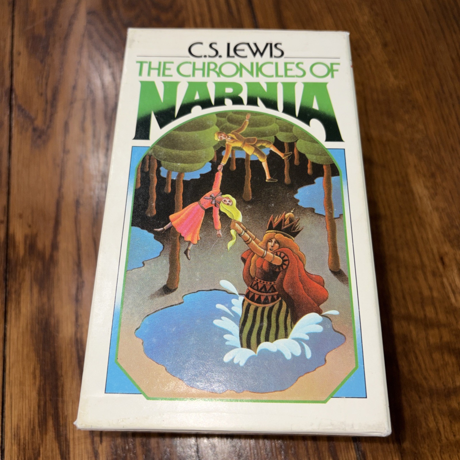 Vintage 1970 The Chronicles of Narnia C.S. Lewis Boxed Book Set Missing