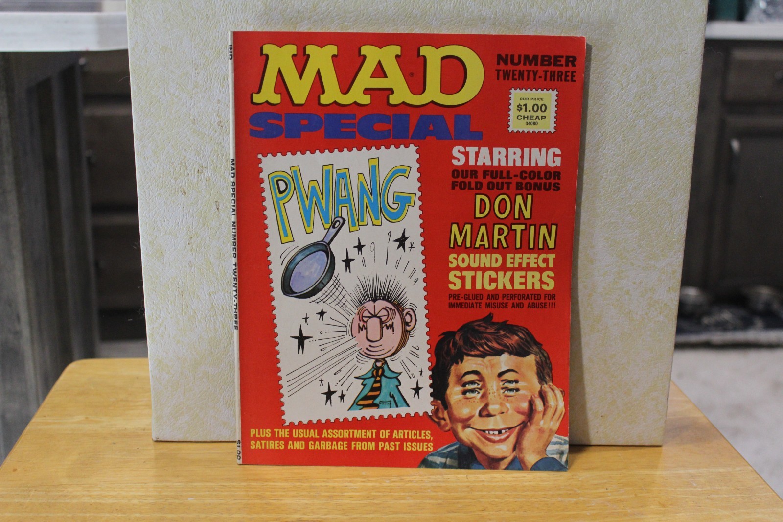MAD Magazine – 1977 Special Issue Number Twenty Three & Don Martin Stickers